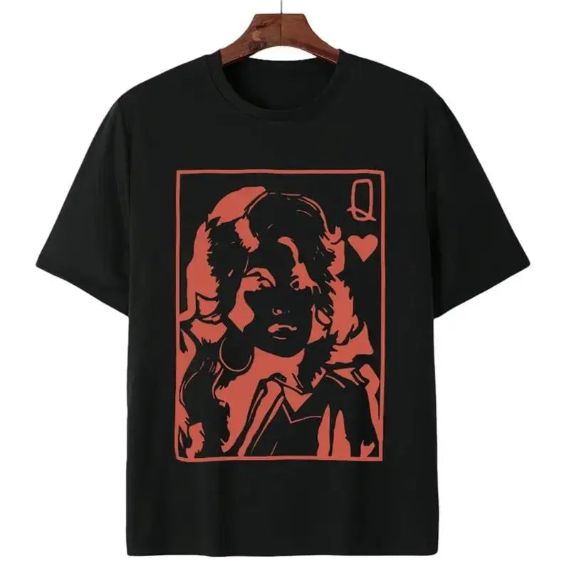 Vintage Heart Queen Graphic Tee for Retro Punk Casual Streetwear Style